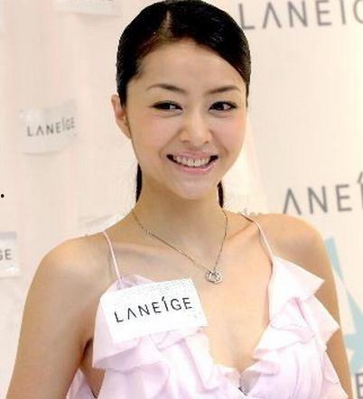娛樂(lè)圈10大臟女明星,揭秘不為人知的黑歷史